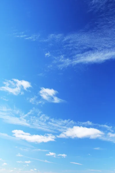 Lucht met wolken — Stockfoto