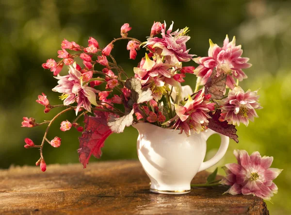 Bouquet di Fiori di Primavera — Foto Stock