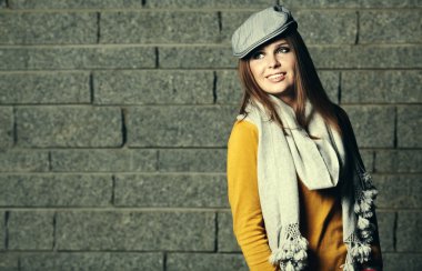 genç esmer kadın portre sonbahar renk