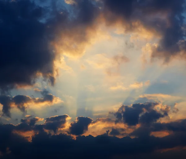 Cumulus clouds on sunset sky background — Stock Photo, Image