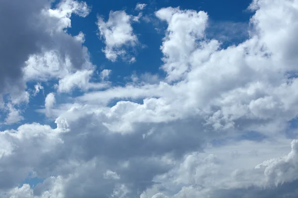 Blå himmel — Stockfoto