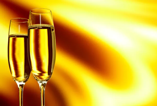 Twee elegante champagneglazen — Stockfoto