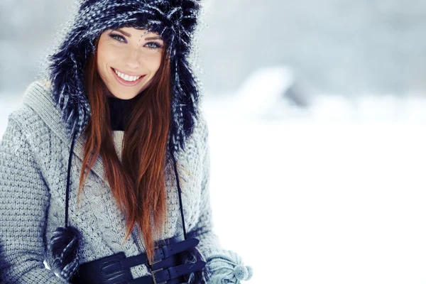 WInter mulher retrato ao ar livre — Fotografia de Stock