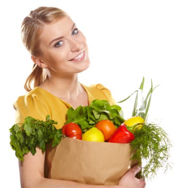 bir bakkal alışveriş çantası ile genç bir kadın. Beyaz backg izole