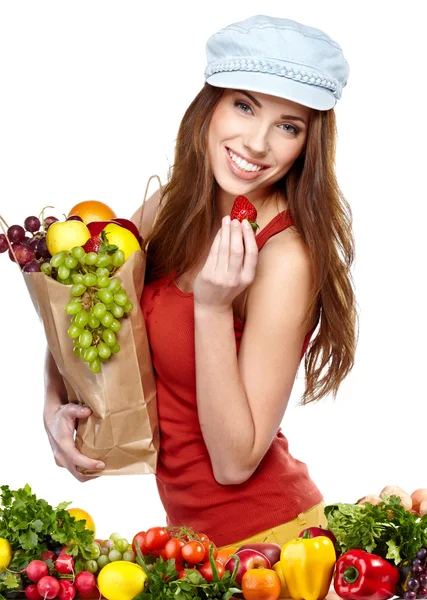 Mujer joven feliz con verduras. Aislado sobre blanco . —  Fotos de Stock