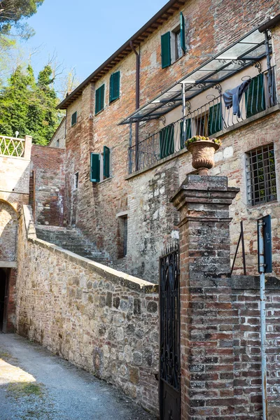 Italienska gamla gatan. Toscana — Stockfoto