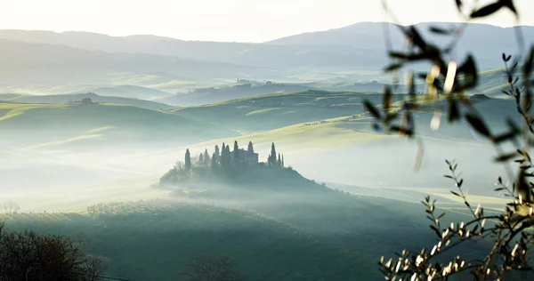 Morning on countryside, San Quirico d'Orcia, Tuscany, Italy — Stok fotoğraf