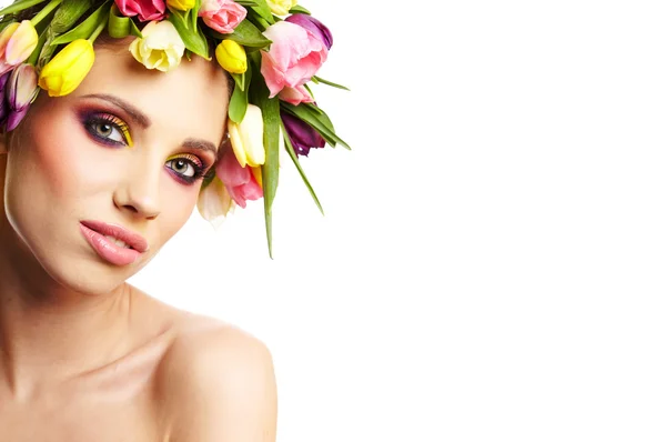 Beauty woman portrait with wreath from flowers on head — Stock Photo, Image