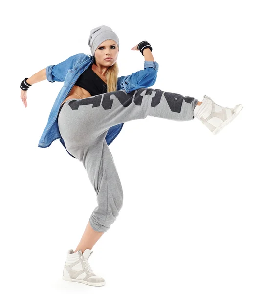 Moderne stijl danser poseren op studio achtergrond — Stockfoto