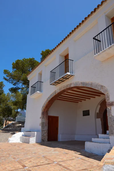 Typical whitewashed houses in village — Stock Photo, Image