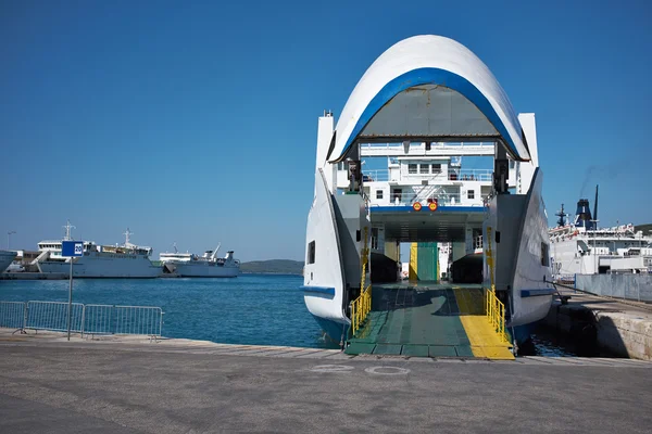 海 - 大型フェリー輸送 — ストック写真