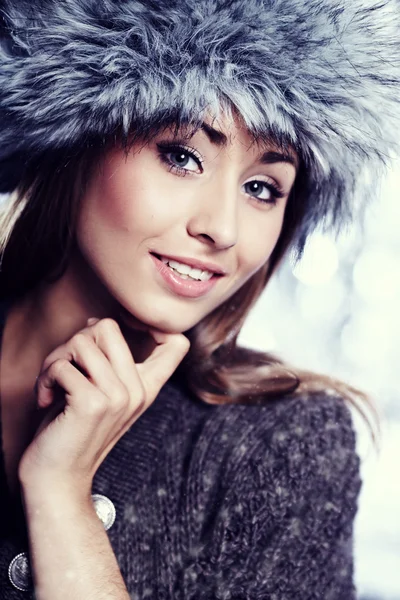 Smiling Winter Girl — Stock Photo, Image