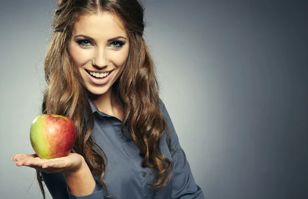 Closeup portrait of cute young business woman smiling at studio. — Stock Photo, Image