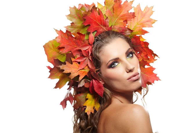 Kobieta jesień. piękny makijaż — Zdjęcie stockowe