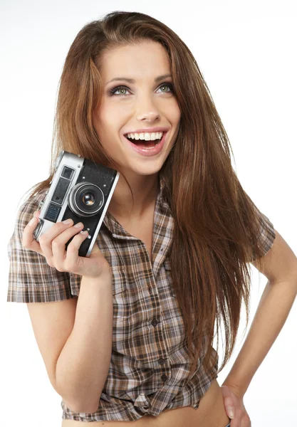 Chica fotógrafa está esperando la toma — Foto de Stock