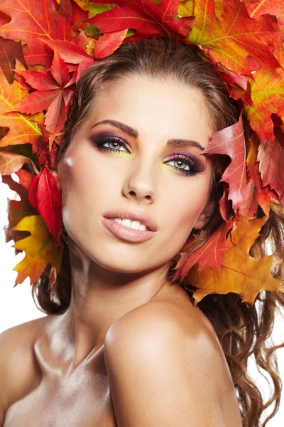 Donna d'autunno. Bellissimo trucco creativo — Foto Stock