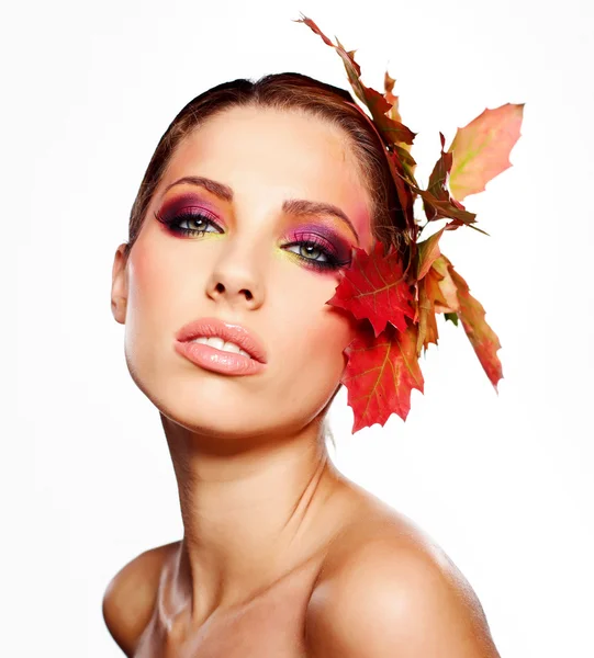 Femme d'automne. Belle maquillage créatif — Photo