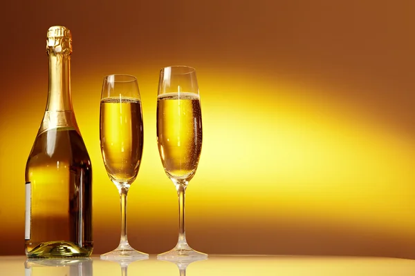 Copos de champanhe Ano Novo — Fotografia de Stock