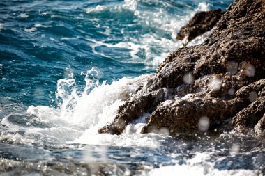 Akdeniz kıyılarında