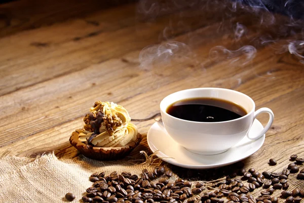 Cake and coffee — Stock Photo, Image