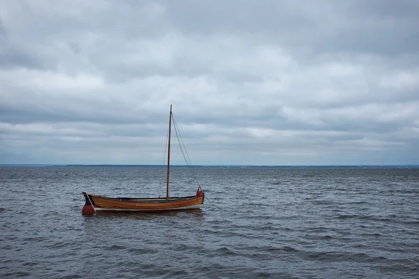 Bateau sur la mer Baltique. — Photo