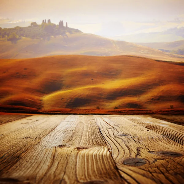 Sfondi in legno strutturato sul paesaggio toscano — Foto Stock