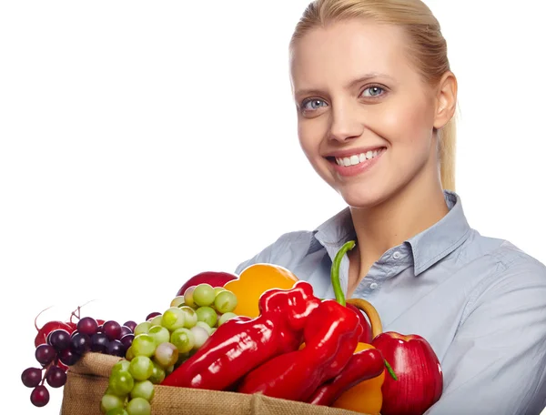 Mujer con una bolsa de compras de comestibles — Foto de Stock