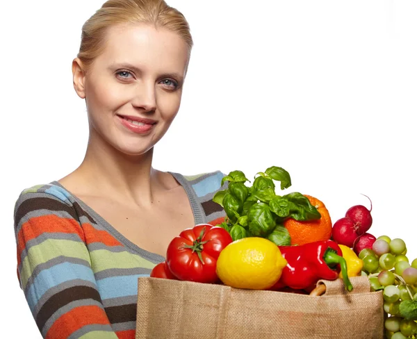 Kvinna med en livsmedelsaffär shopping väska — Stockfoto