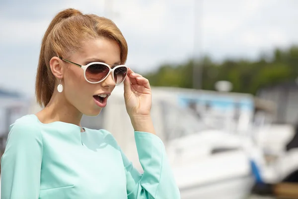 Woman on vacation on marine — Stock Photo, Image