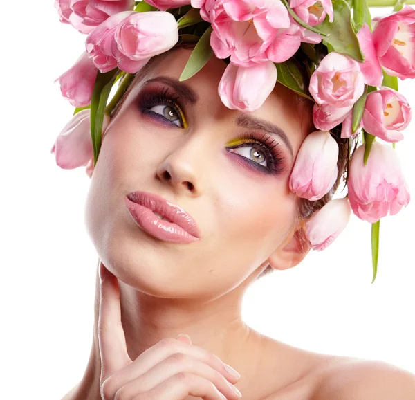 Spring girl wearing flowers hat — Stock Photo, Image