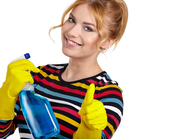 Nő, mint egy takarító szobalány gazdaságban a folyékony, és bemutatja az ok jele — Stock Fotó