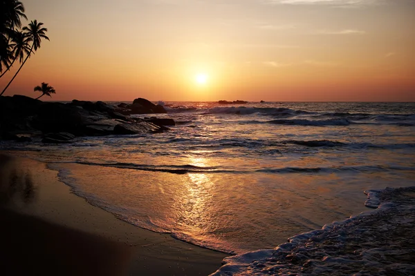 Solnedgång över havet — Stockfoto