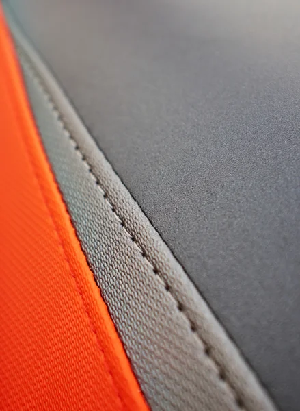 Textura de couro de costura vermelha e cinza — Fotografia de Stock