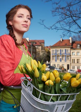 çiçekli bahar kadın