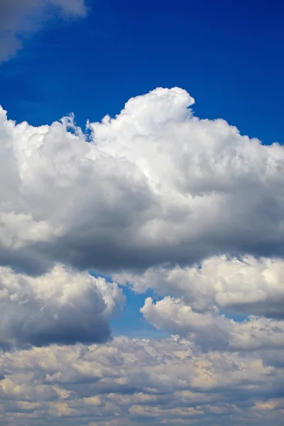 Céu azul fundo — Fotografia de Stock