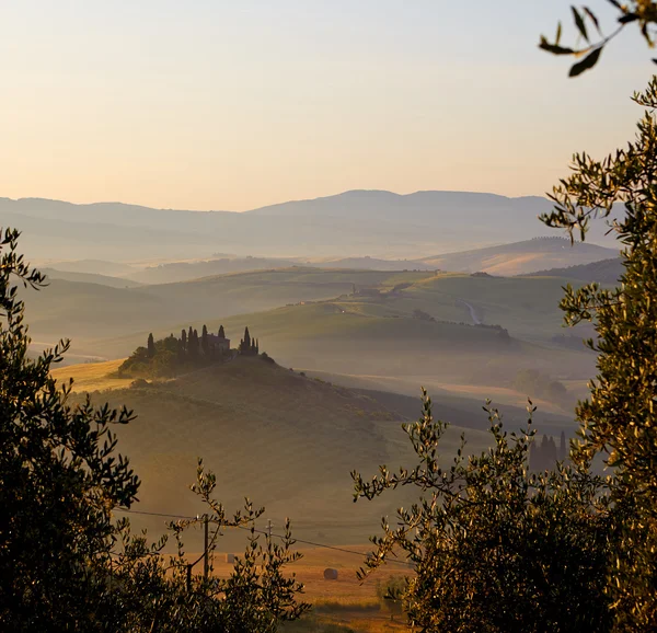 Typisch landschap van Toscane — Stockfoto