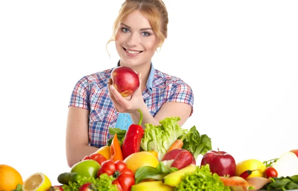 Mujer con frutas y verduras — Foto de Stock