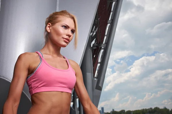 Excited woman training outdoors — Stock Photo, Image