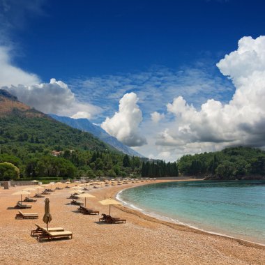 pembe kumlu milocher beach