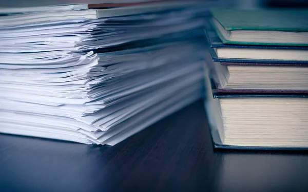 Large pile of magazine and books closeup — Stock Photo, Image