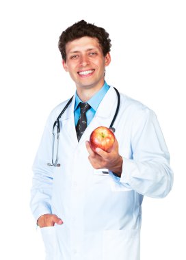 Doktor holding Kırmızı elma beyaz üzerinde gülümseyen