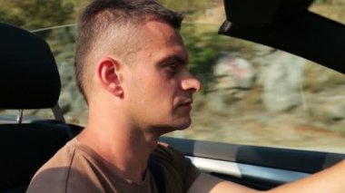 adam sürücü cabriolet