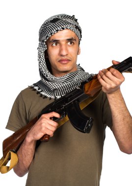 Arap milliyeti kamuflaj takım elbise ve keffiyeh otomatik