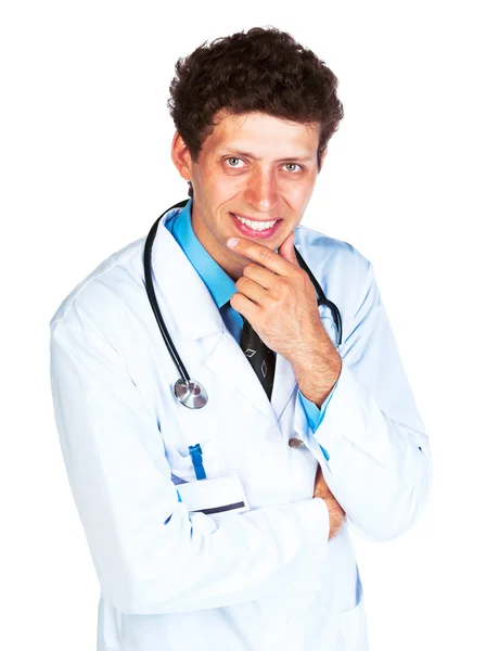 Beyaz zemin üzerinde gülümseyen bir erkek doktor portresi — Stok fotoğraf