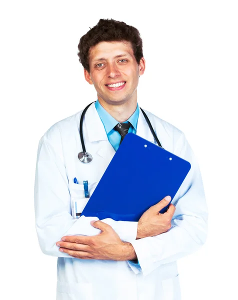 Portret van een glimlachende mannelijke arts houden een notepad op wit — Stockfoto