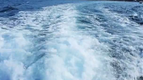 Sendero desde el barco — Vídeos de Stock