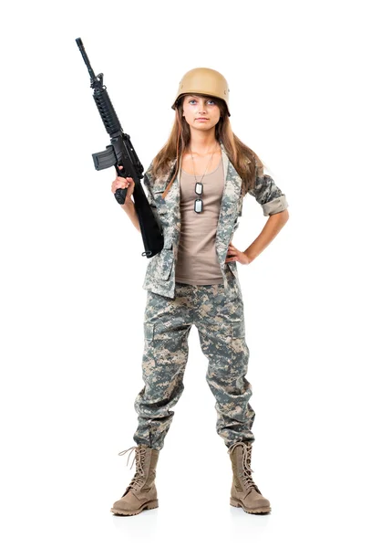 총으로 위장 입은 군인 젊은 아름 다운 소녀 — 스톡 사진