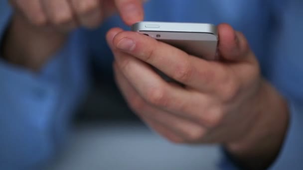 Businessman using smartphone — Stock Video