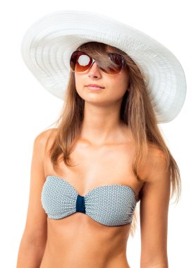 bikini, şapka ve su poz güzel bir genç kadının portresi