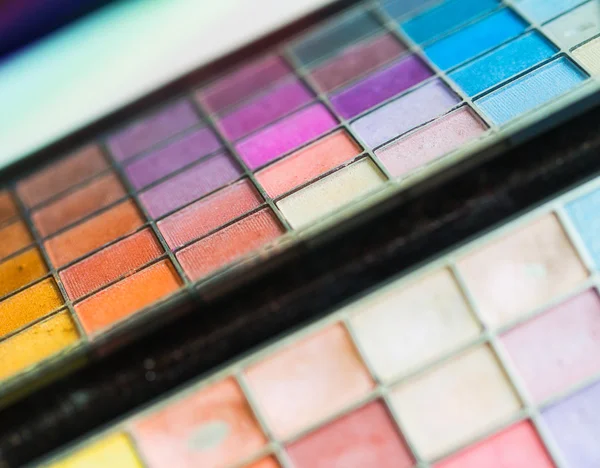 Makeup colorful eyeshadow palettes — Stock Photo, Image